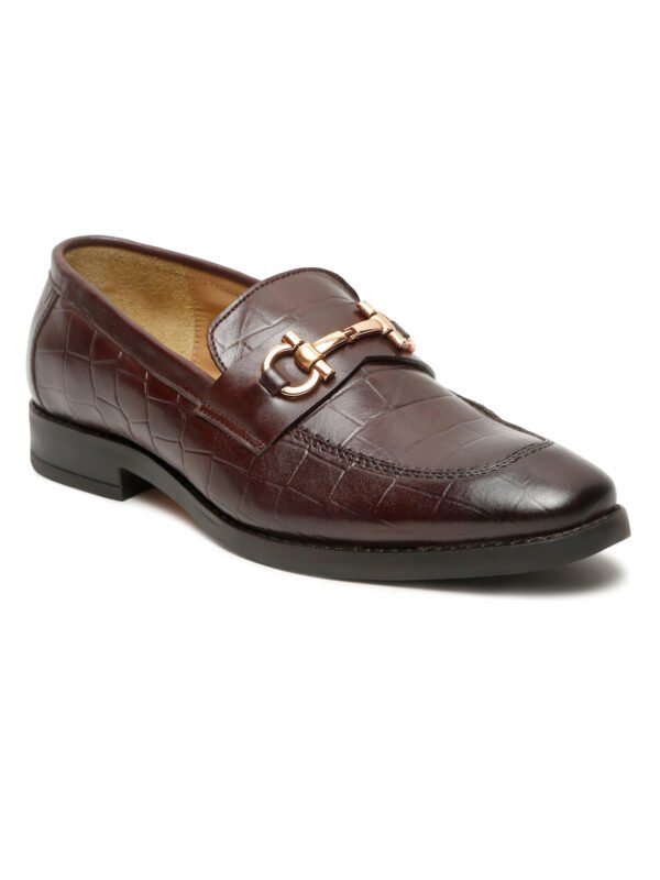 Men's Brown Texture Slip-On Loafers With Buckle - Image 4