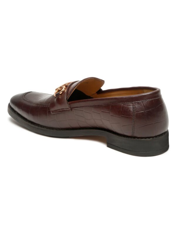 Men's Brown Texture Slip-On Loafers With Buckle - Image 5
